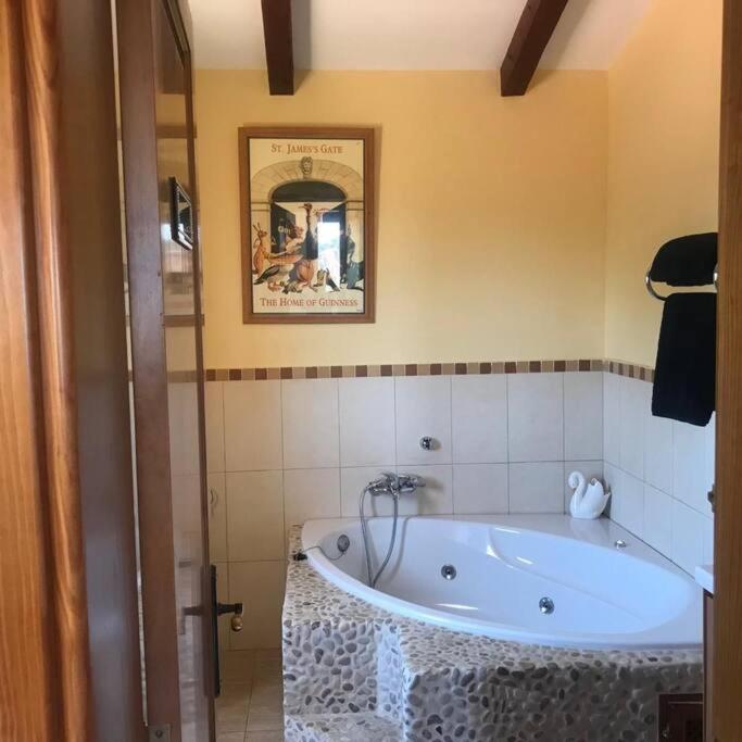 Villa Miramar サン・リョレンツ・デス・カルダサル エクステリア 写真